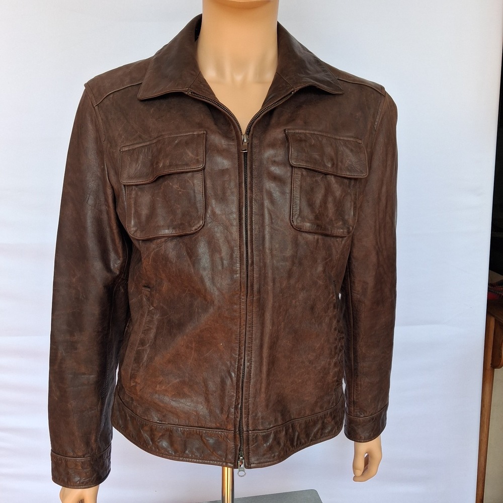 Banana Republic dark brown Leather Jacket . size: L with a classic collar